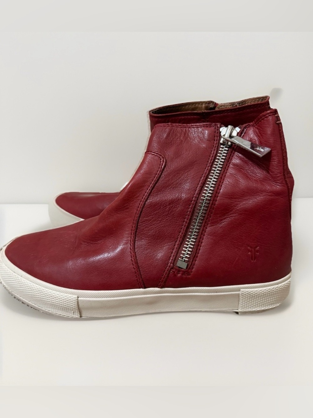 FRYE Gia Lug Zip Leather Bootie Sneaker Red Clay 9.5